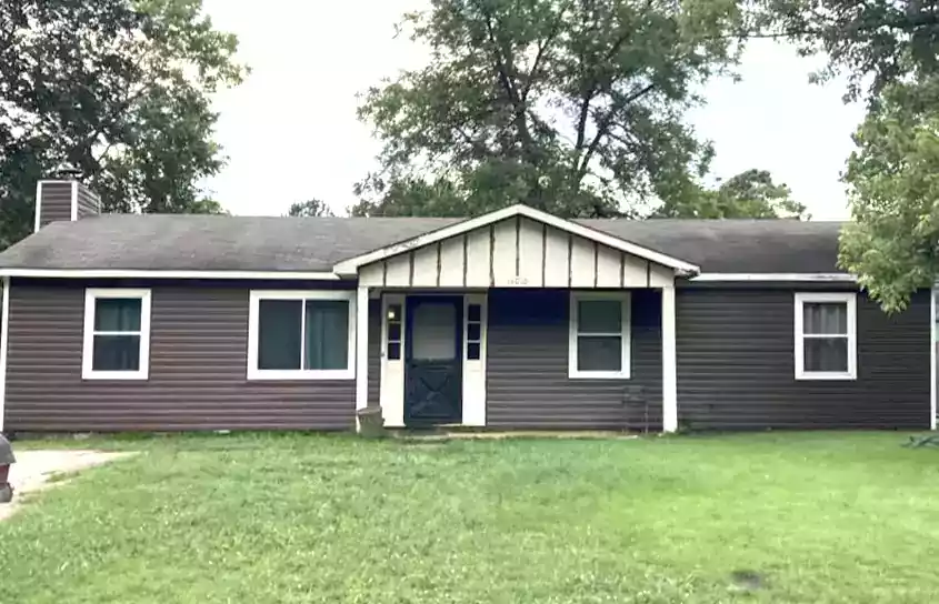 SIDING INSTALLER